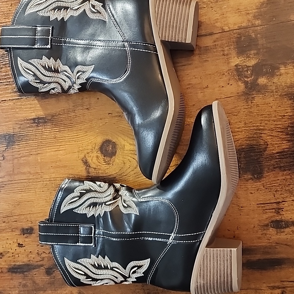 FIRM PRICE New Women Ankle Boots, Thick Heels, Spring/Winter, Embroidery Western